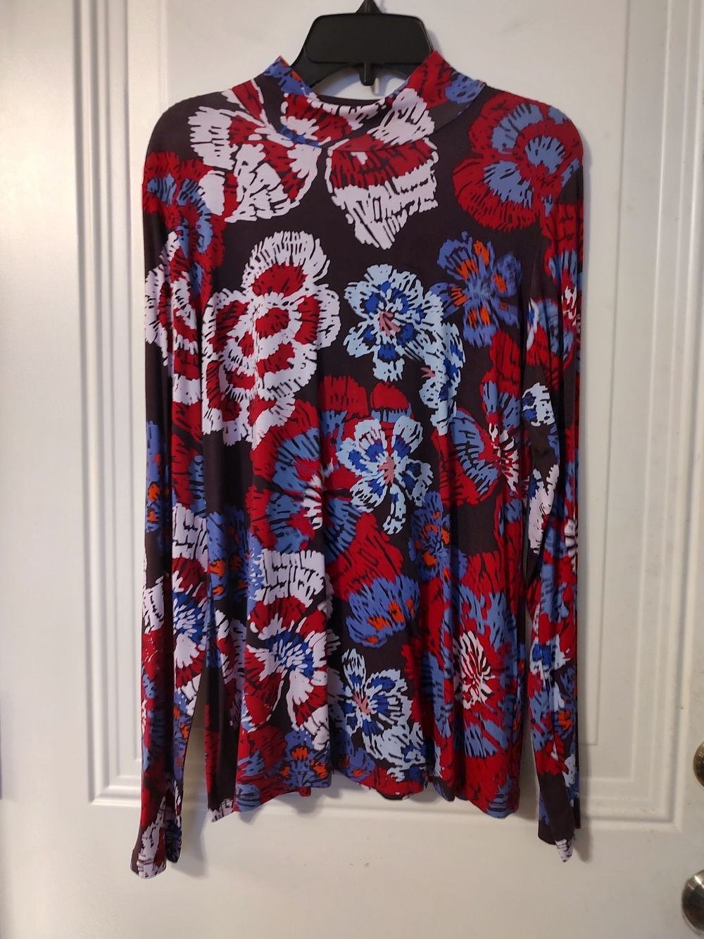 Women's Floral Mock Neck Long-Sleeve Top - Red/Blue/White